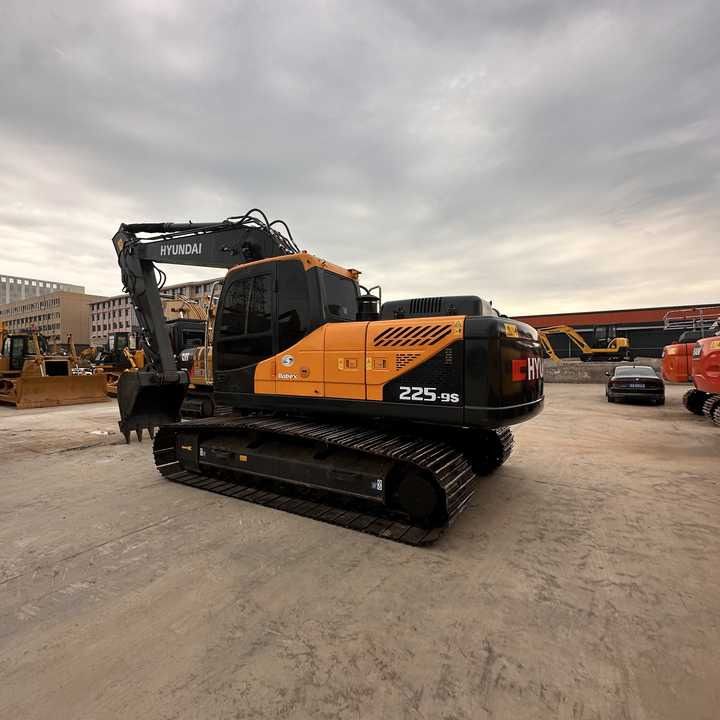 2022 Hyundai R225LC-9S Crawler Excavator