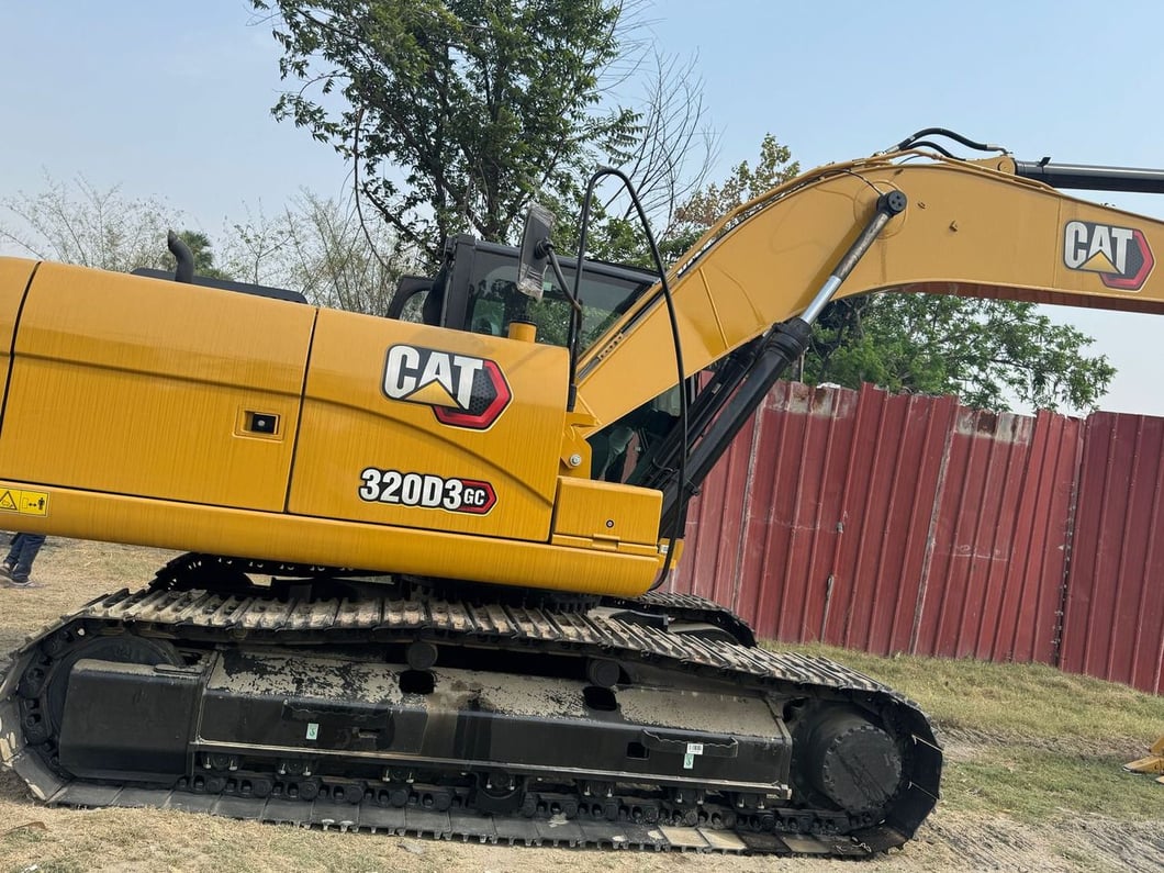 2025 Caterpillar 323GC Crawler Excavator