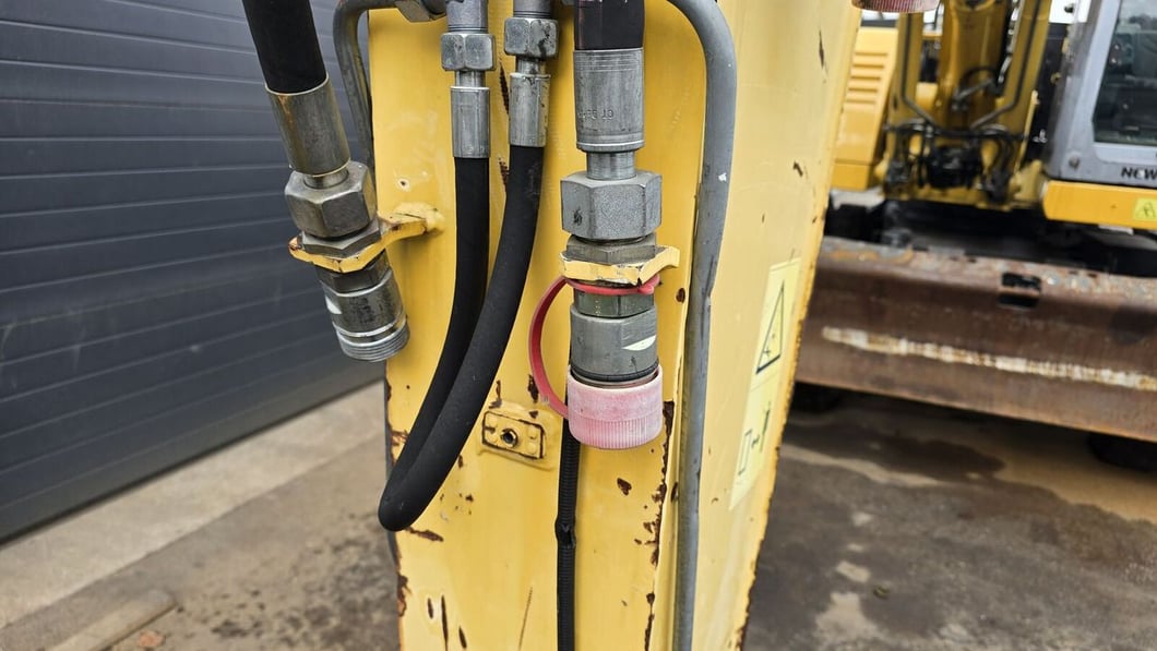 2011 New Holland WE150C Wheel Excavator