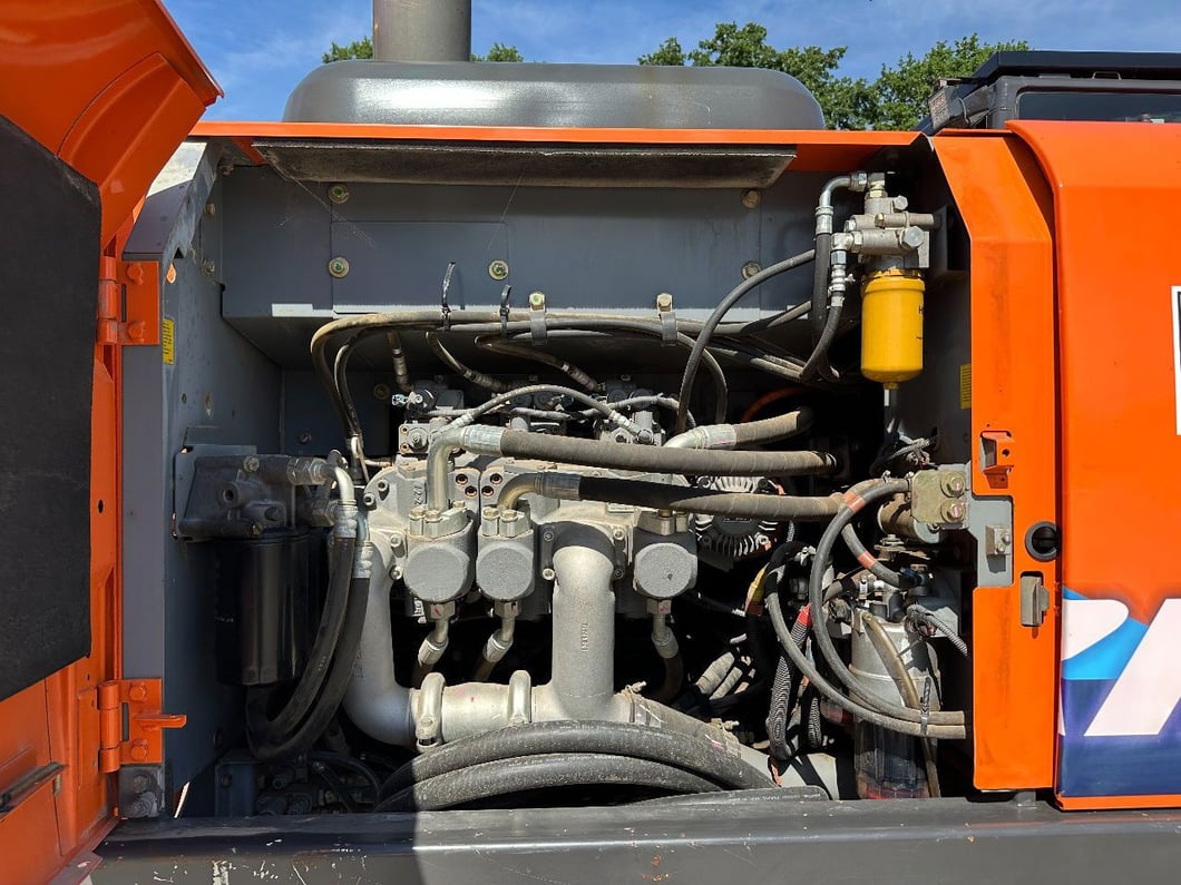2014 Hitachi ZH210LC-5B Crawler Excavator