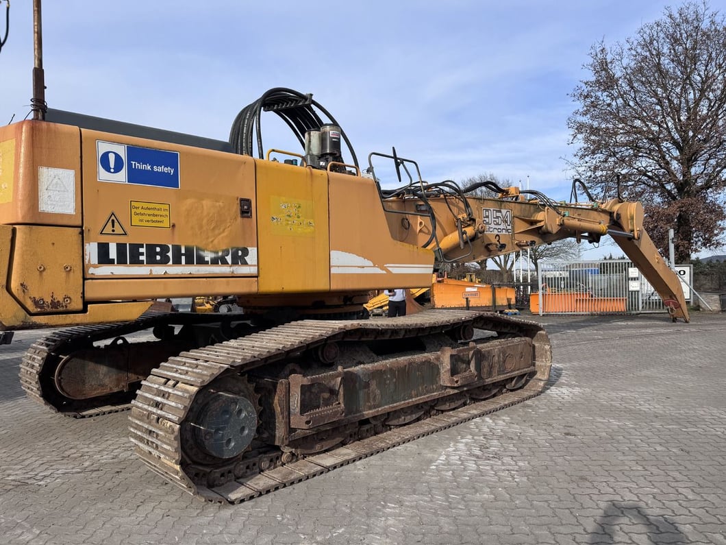 2003 Liebherr R954 B Material Handler
