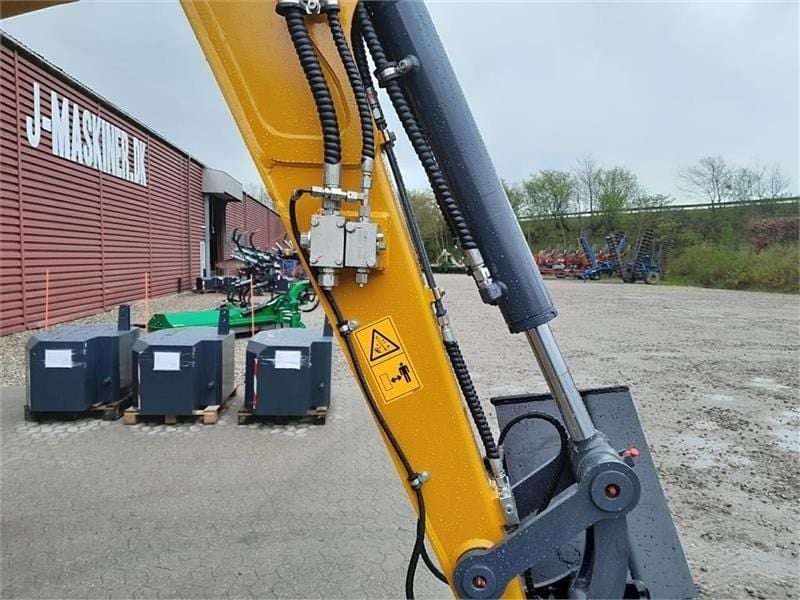 XCMG XE27E Mini Excavator