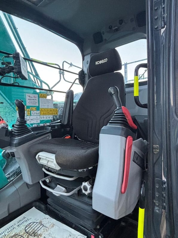 2022 Kobelco SK130LC-11 Crawler Excavator