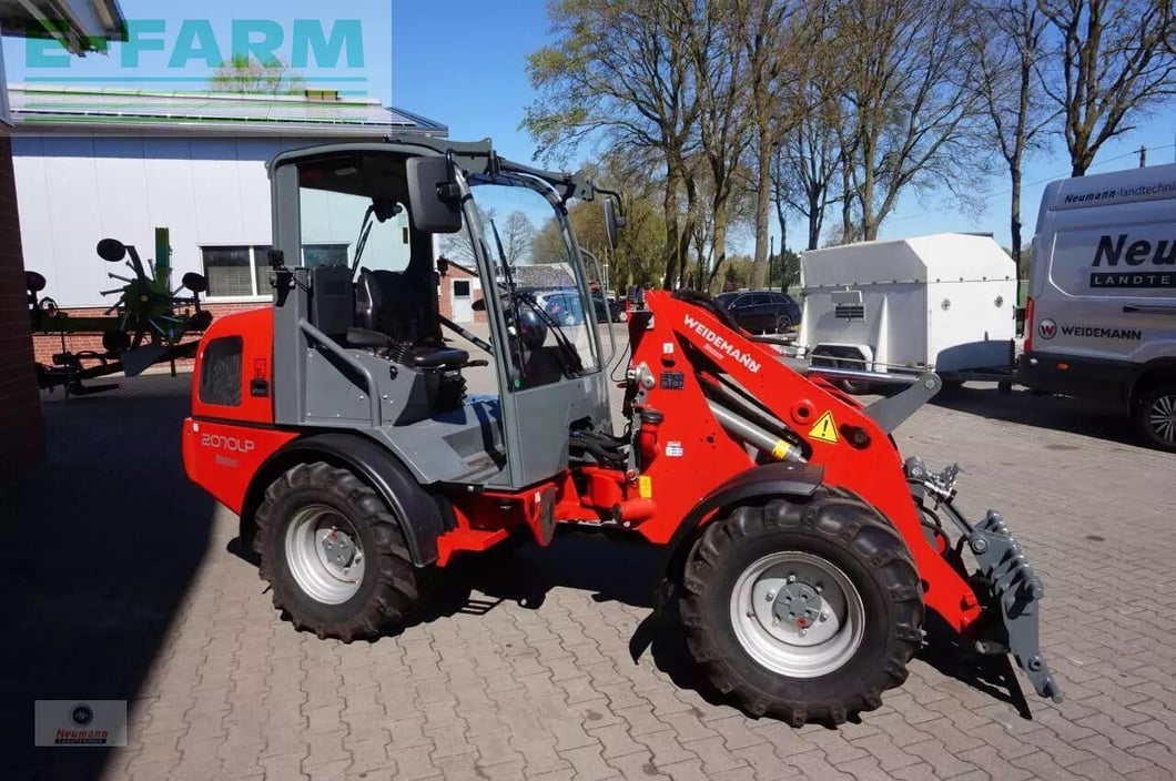 2017 Weidemann 2070CX LP Mini Excavator