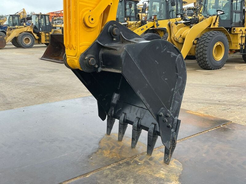 2025 JCB 205 Crawler Excavator