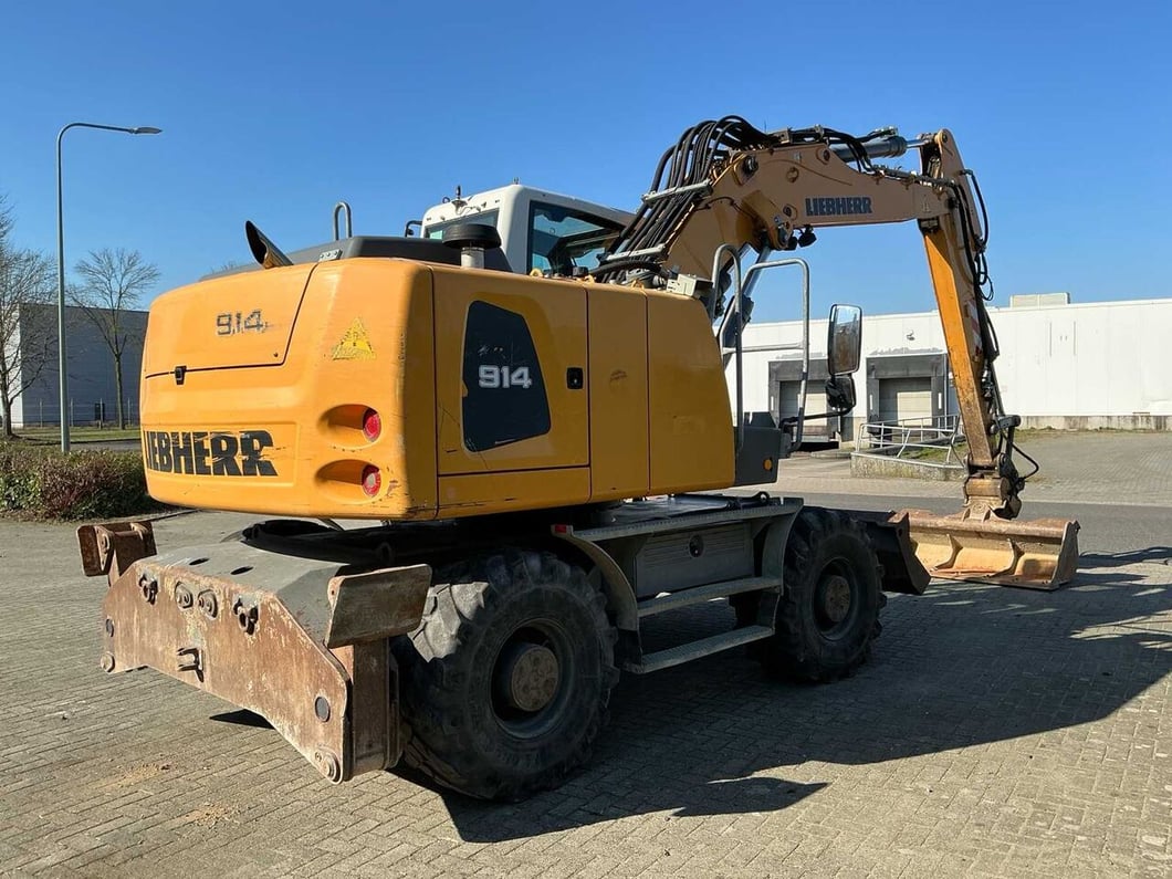 2017 Liebherr 914 Wheel Excavator