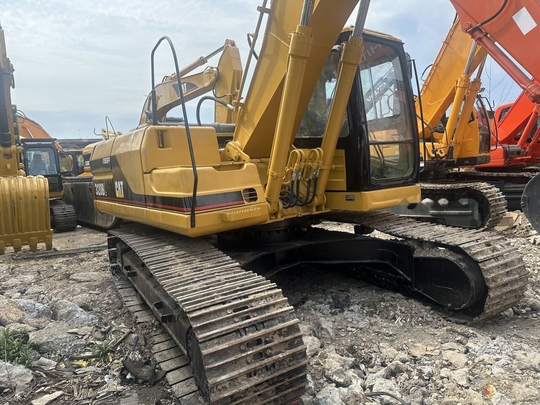 Caterpillar 320B Crawler Excavator