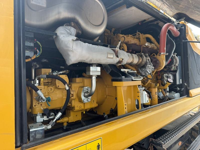 2017 Caterpillar M320F Wheel Excavator