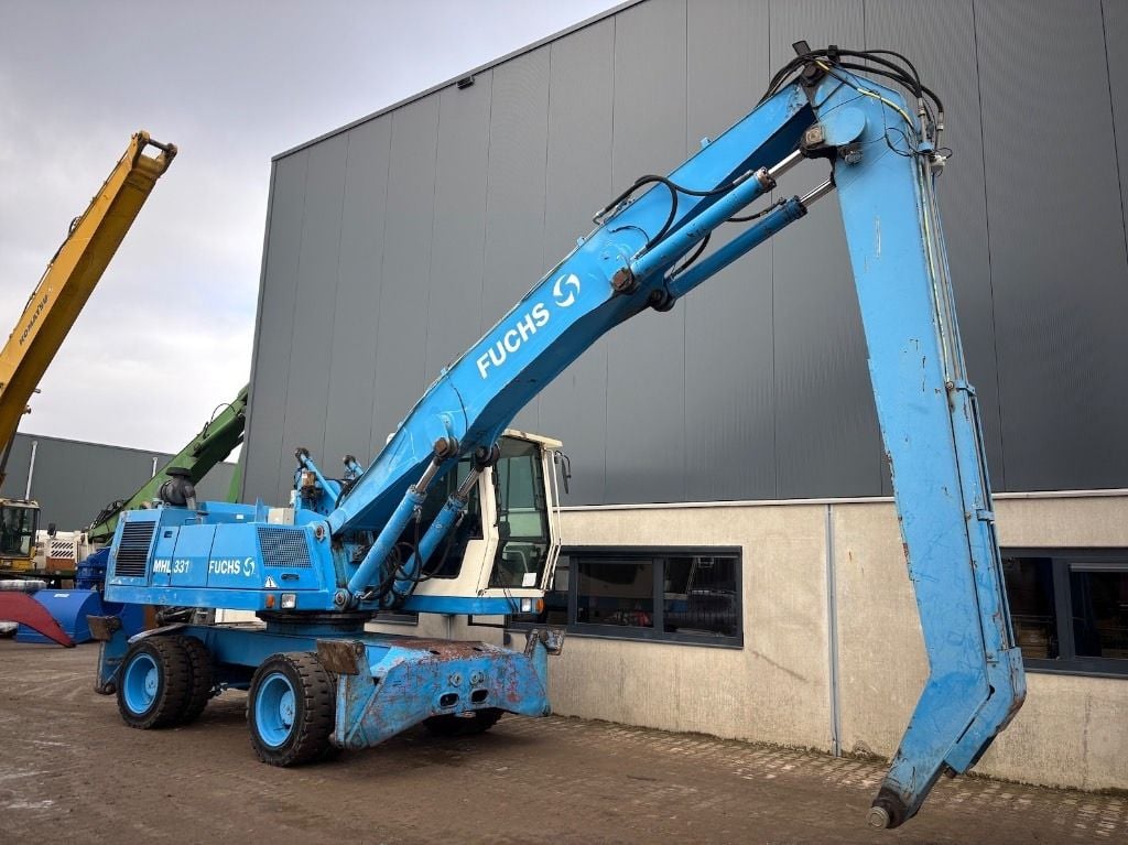 2002 Fuchs MHL331C Material Handler