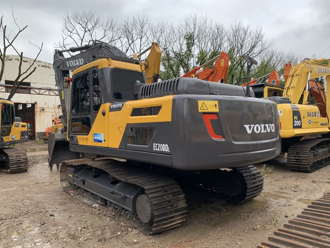 2013 Volvo EC200DL Crawler Excavator