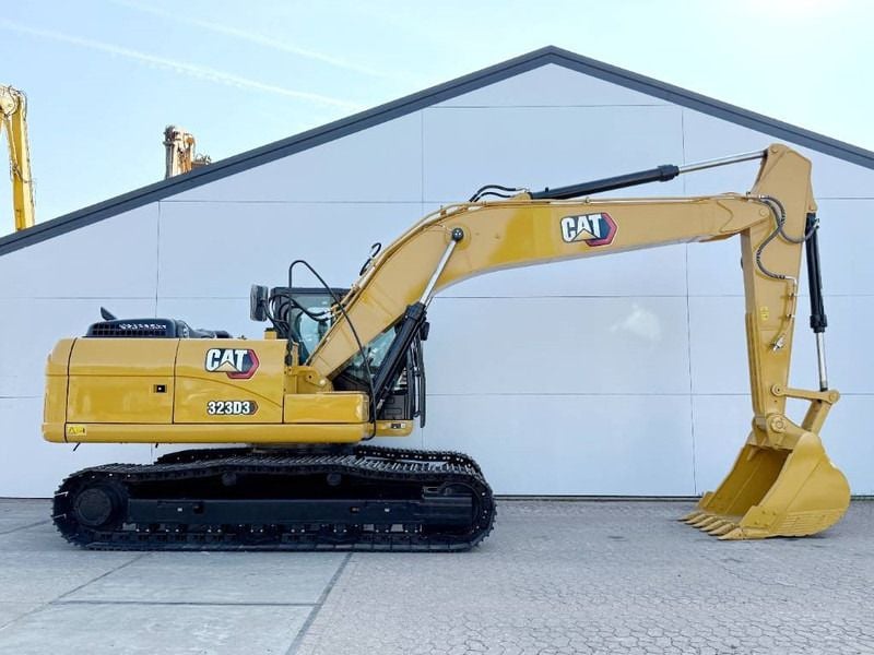 2025 Caterpillar 323D3 Crawler Excavator