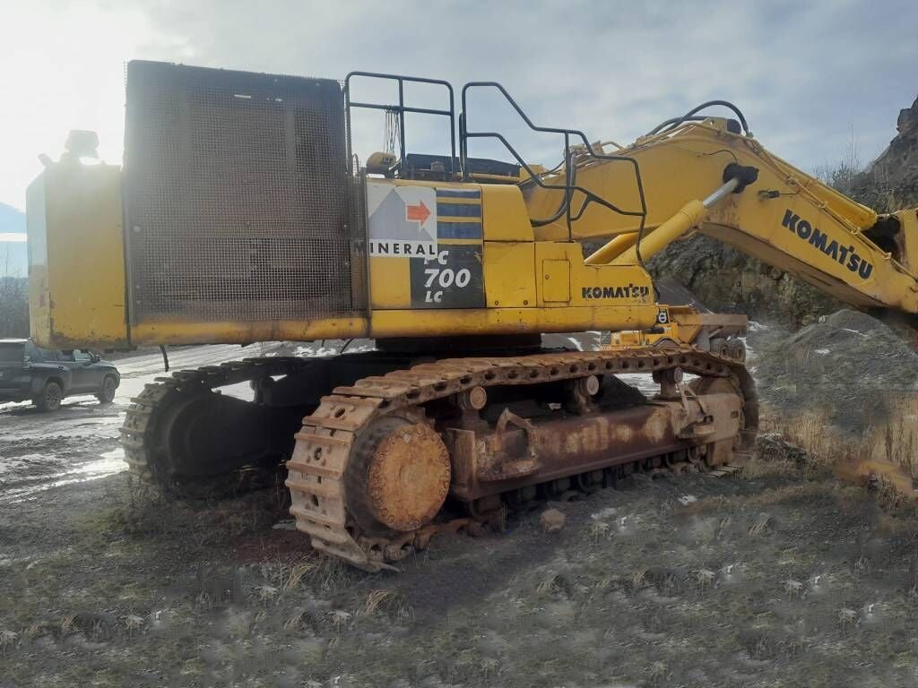 2019 Komatsu PC700LC-11 Crawler Excavator