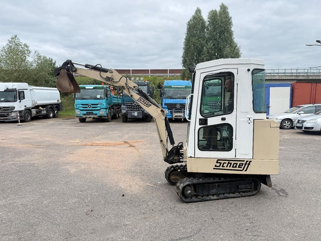 1995 Schaeff HR 12 Mini Excavator