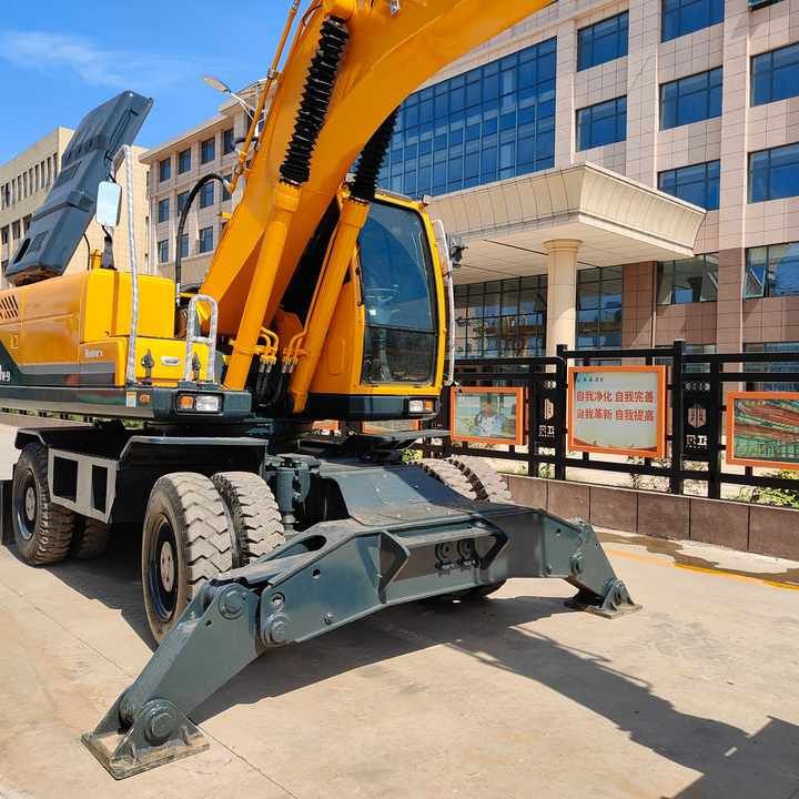 2023 Hyundai 210-9 Wheel Excavator