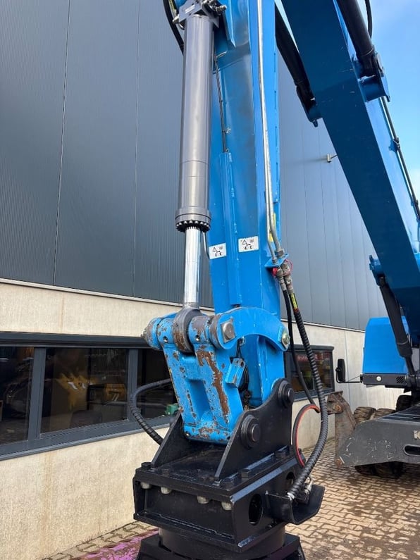 2022 Fuchs MHL331F Material Handler