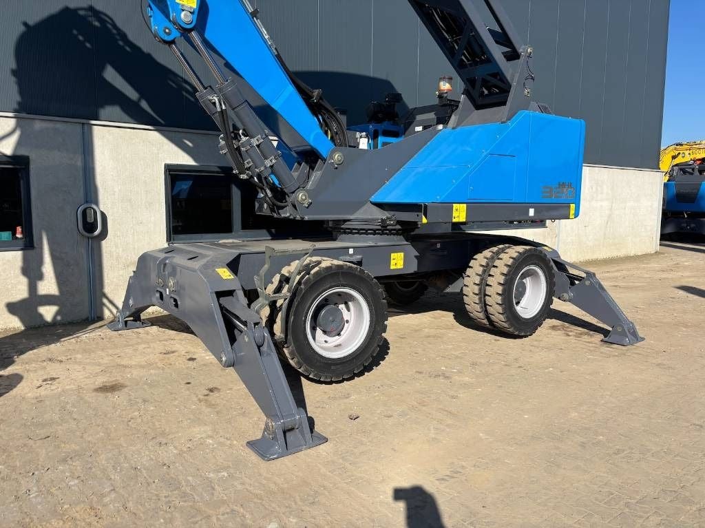 2022 Fuchs MHL320F Material Handler