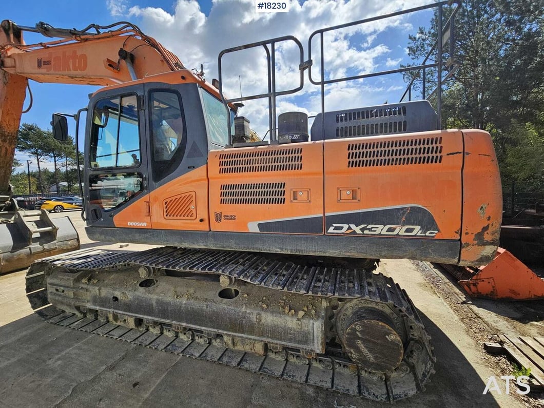 2015 Doosan DX500LC-5 Crawler Excavator