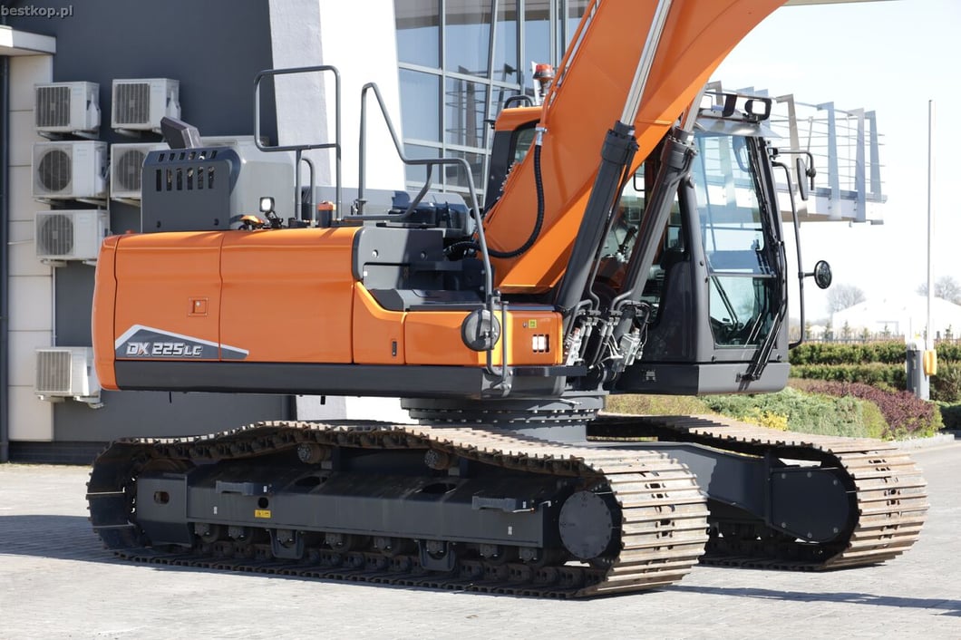 2022 Doosan DX225LC-7 Crawler Excavator