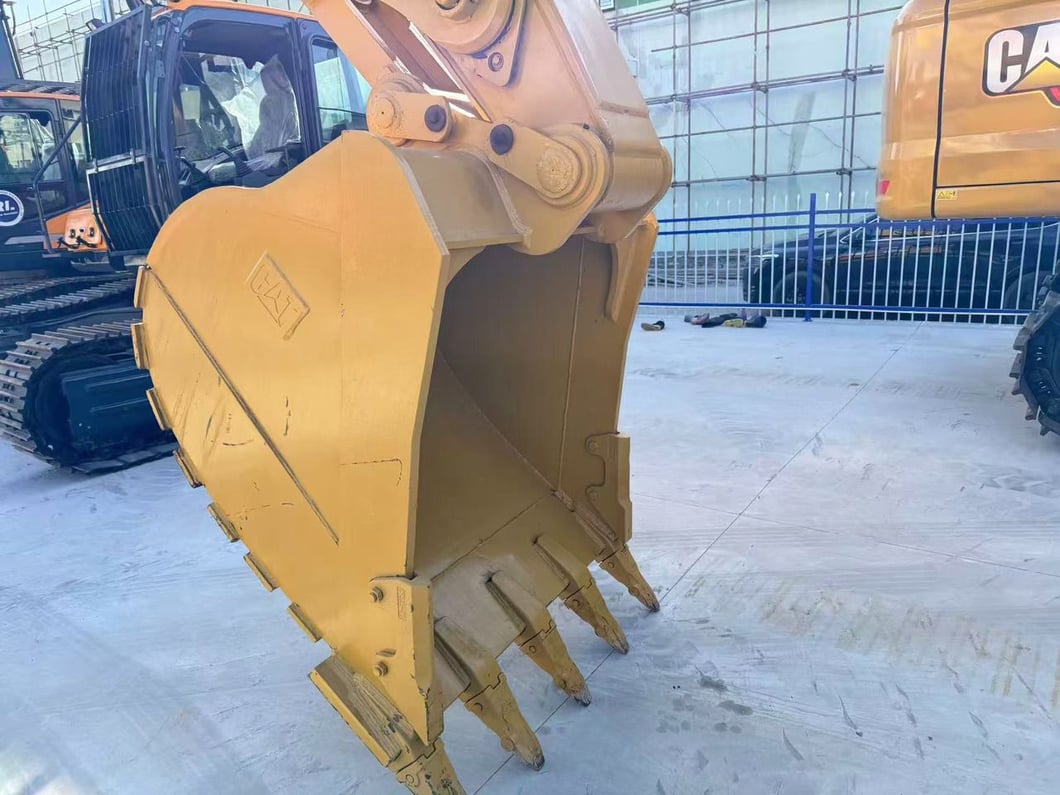 2023 Caterpillar 330GC Crawler Excavator