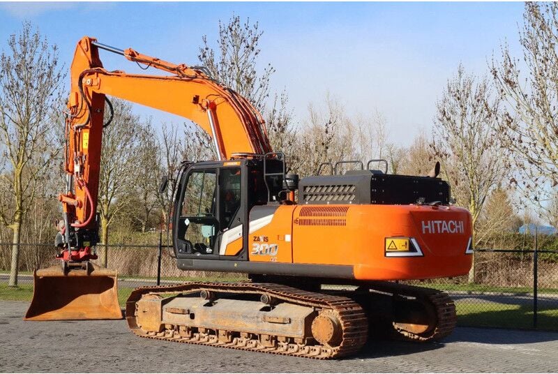 Hitachi ZX300 LC-7 | Rototilt | Bucket (2021)