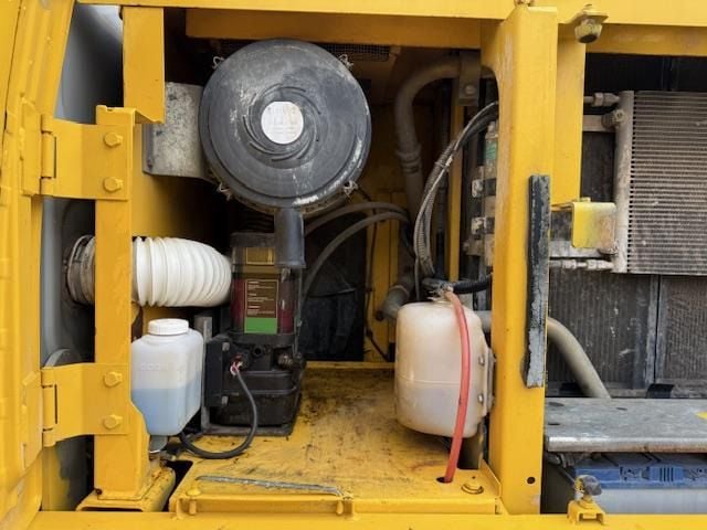 2011 New Holland E215B Crawler Excavator