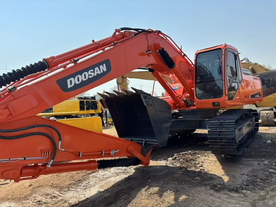2024 Doosan DX300 Crawler Excavator