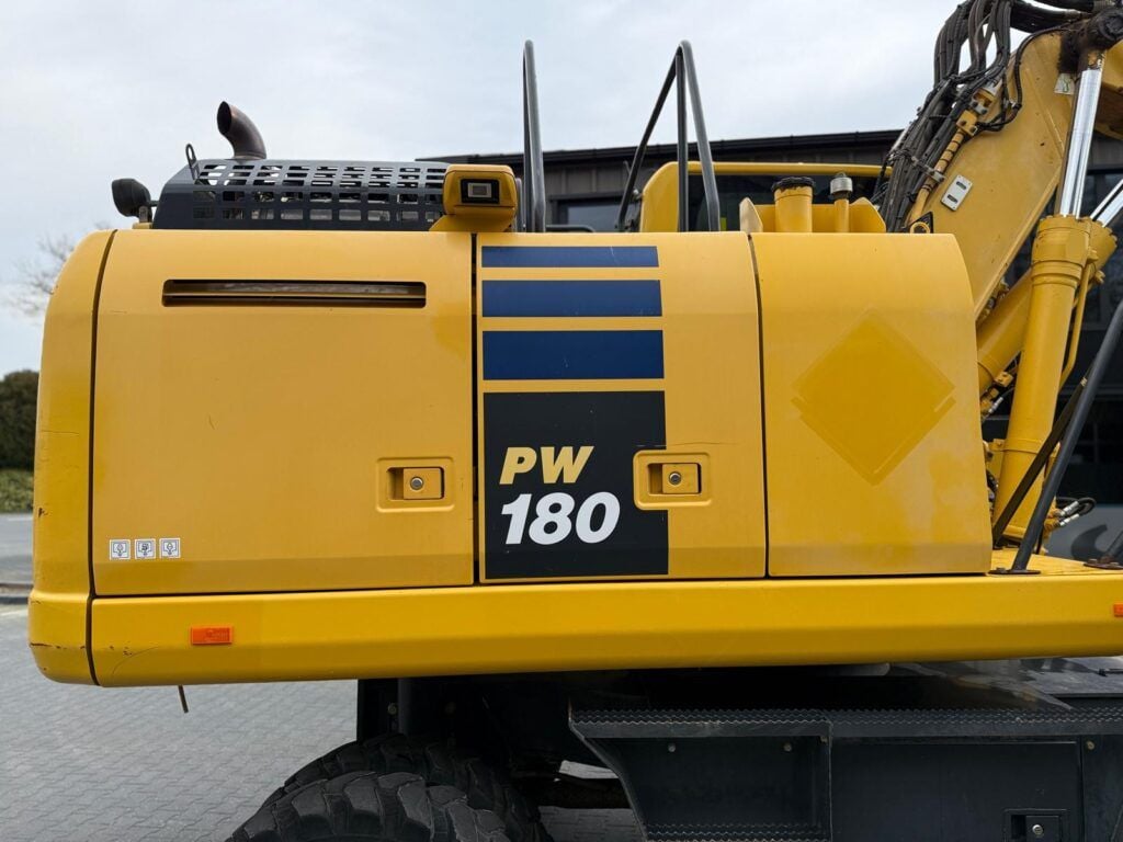 2018 Komatsu PW180-10 Wheel Excavator