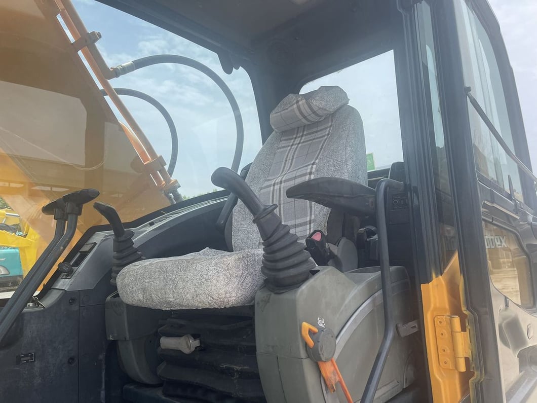 2019 Hyundai R220LC-9S Crawler Excavator