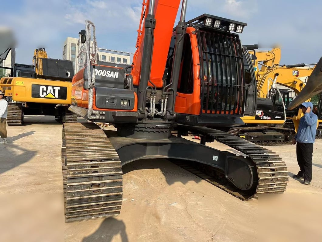 2020 Doosan DX300LC-9C Crawler Excavator