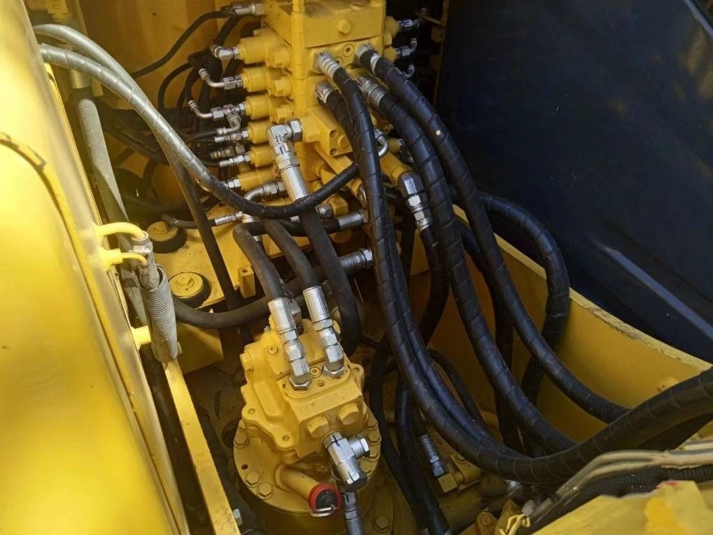 2024 Komatsu PC130-7 Crawler Excavator