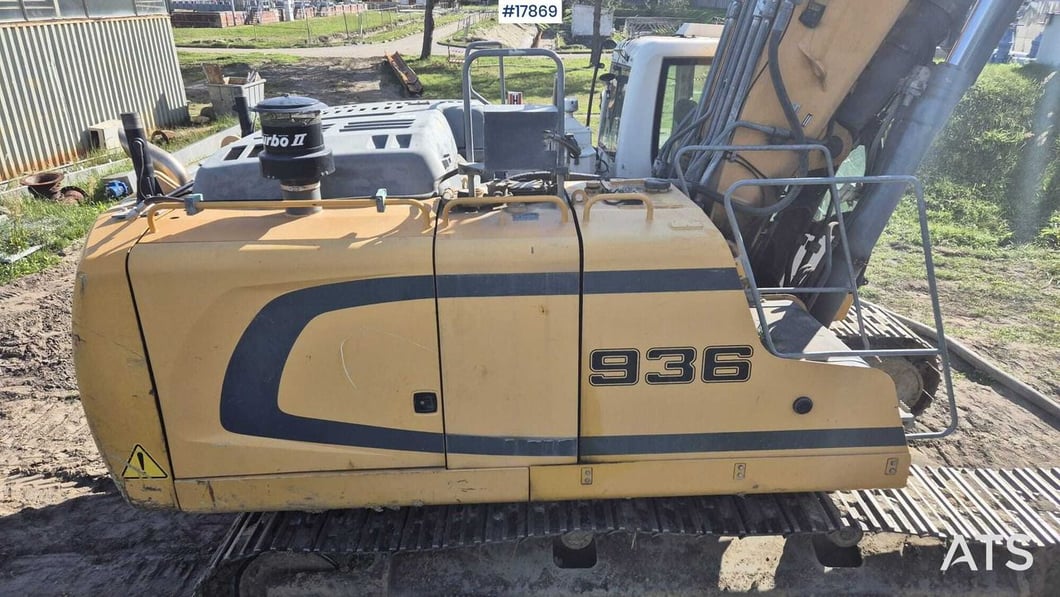 2015 Liebherr R936 NLC Crawler Excavator