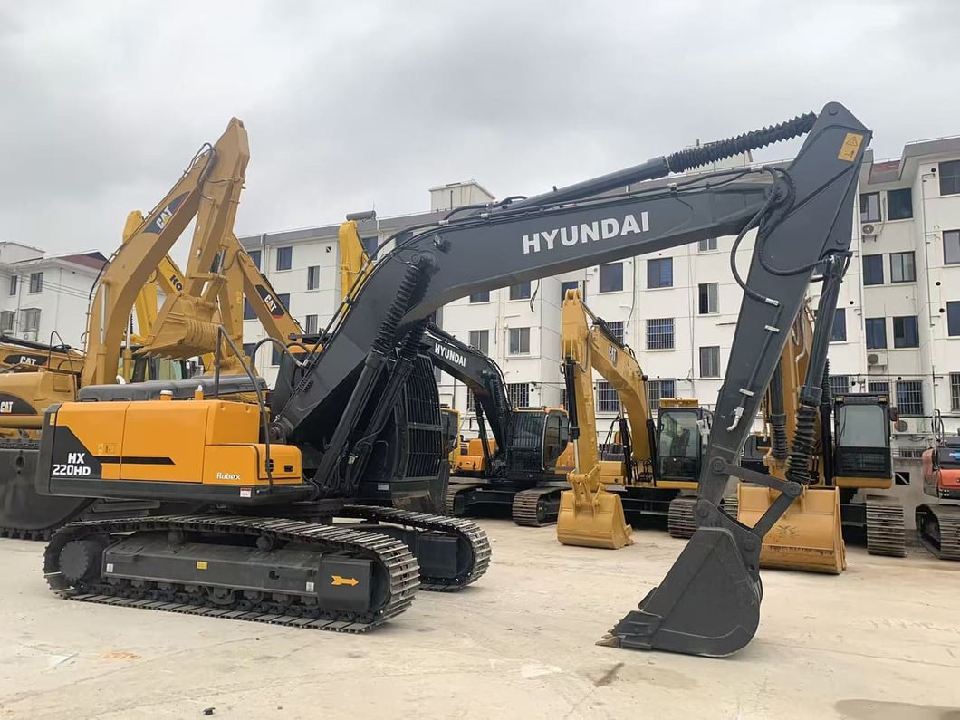 2024 Hyundai R220LC-9S Crawler Excavator