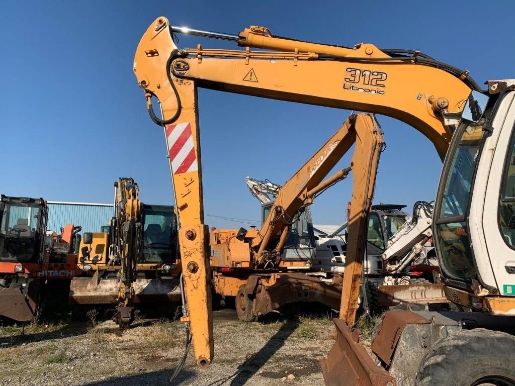 2002 Liebherr A312 Wheel Excavator