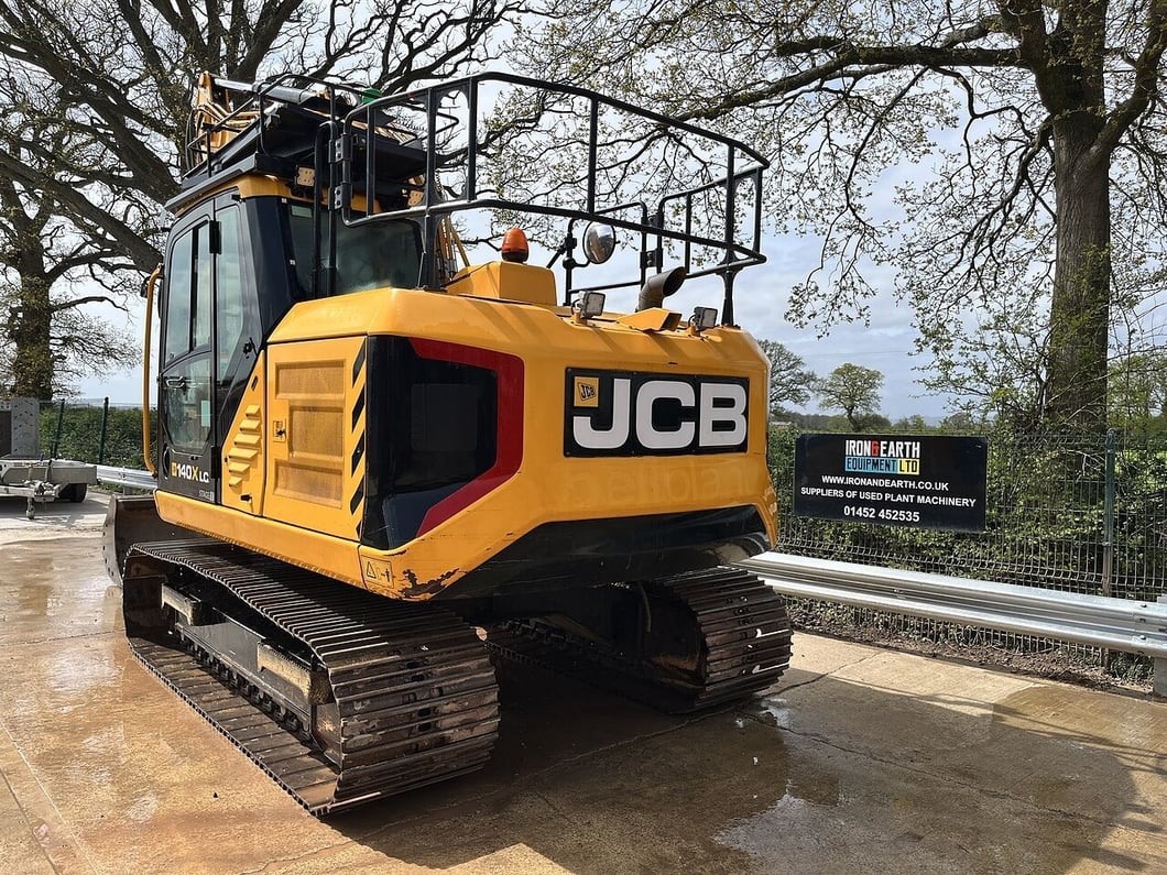 2023 JCB 140X LC Crawler Excavator