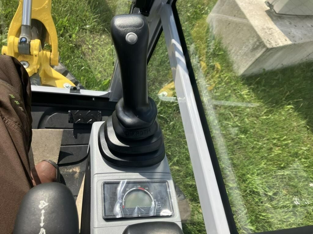 2022 Wacker Neuson ET16 Mini Excavator