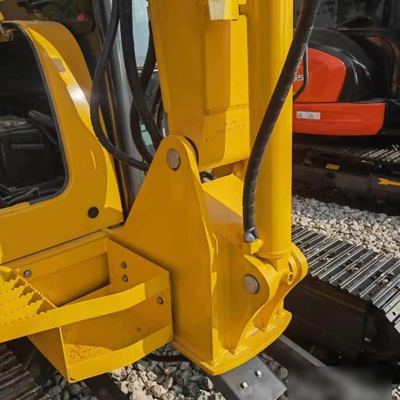 2024 Komatsu PC56