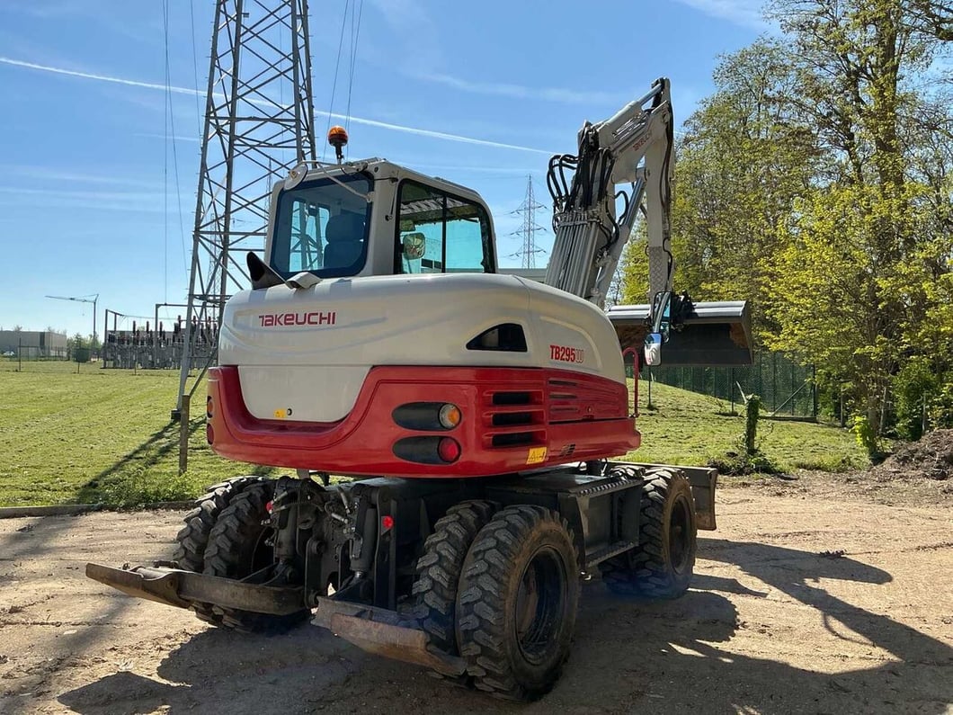 2018 Takeuchi TB295W Wheel Excavator