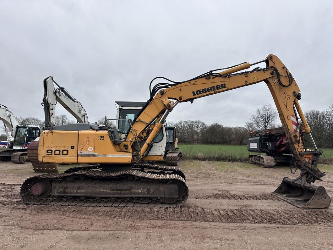 2011 Liebherr R900C LITRONIC Crawler Excavator