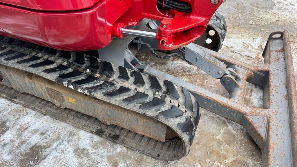 2017 Takeuchi TB230 Mini Excavator