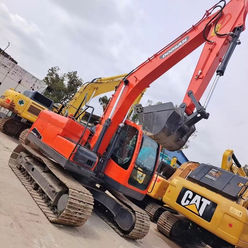 Doosan DX140 Rupsgraafmachine