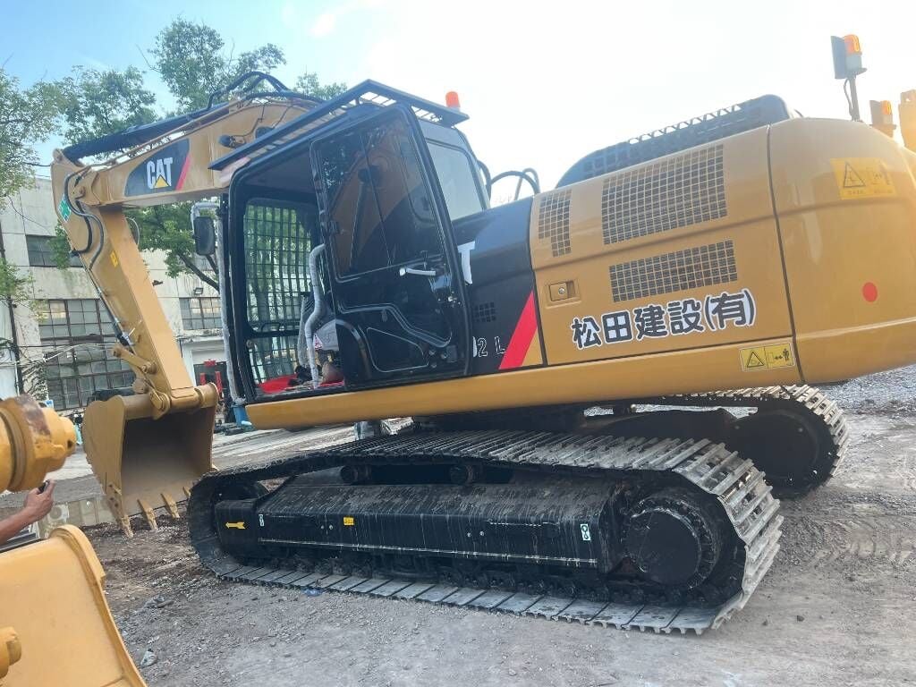 2024 Caterpillar 324D Crawler Excavator