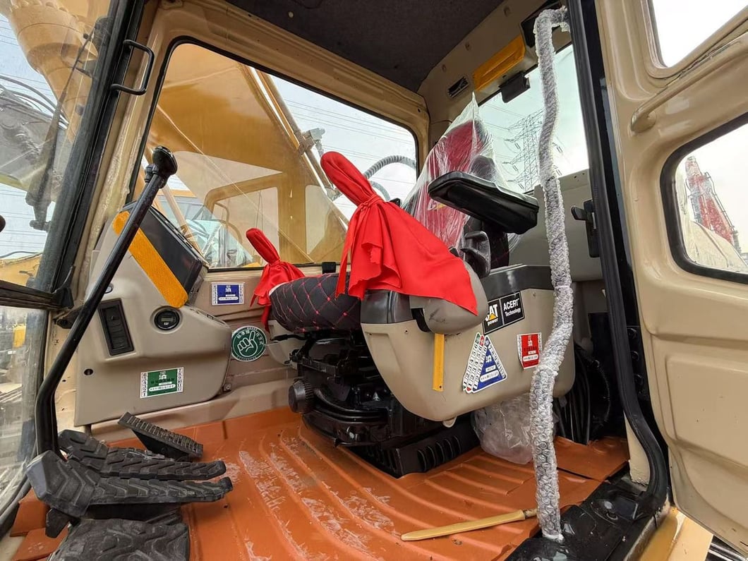 2013 Caterpillar 320B Crawler Excavator