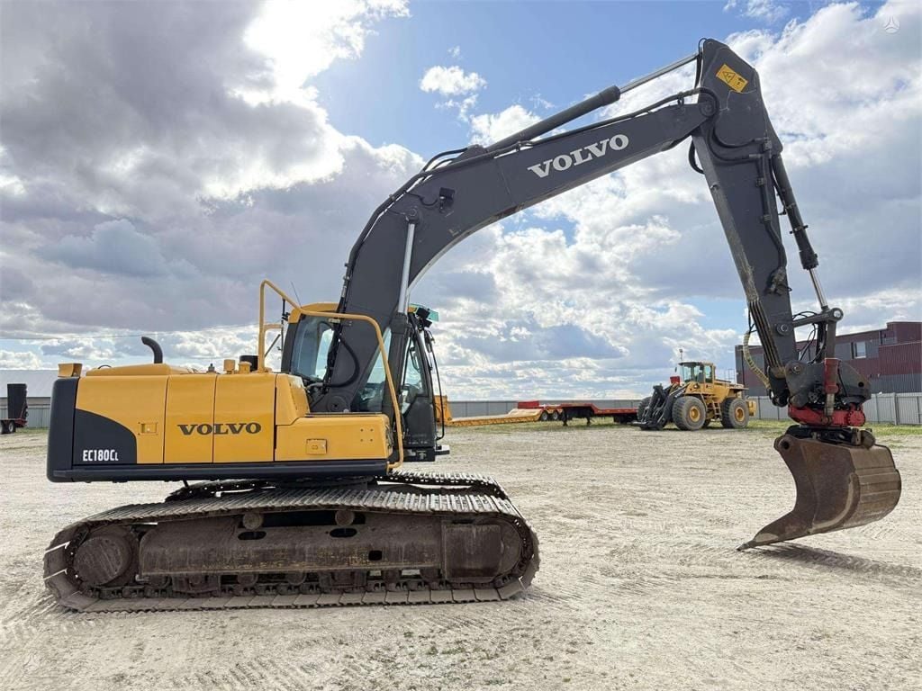2010 Volvo EC180CL Crawler Excavator