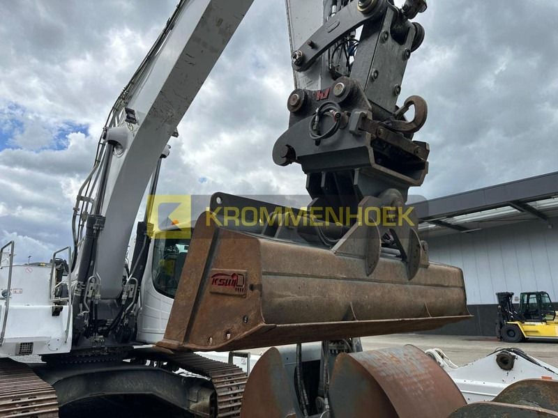 2018 Liebherr R946LC
