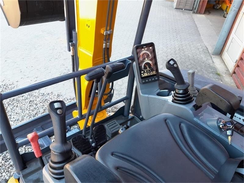 XCMG XE27E Mini Excavator