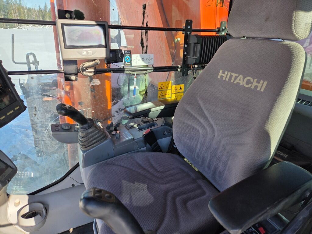 2018 Hitachi ZX690-6 Crawler Excavator
