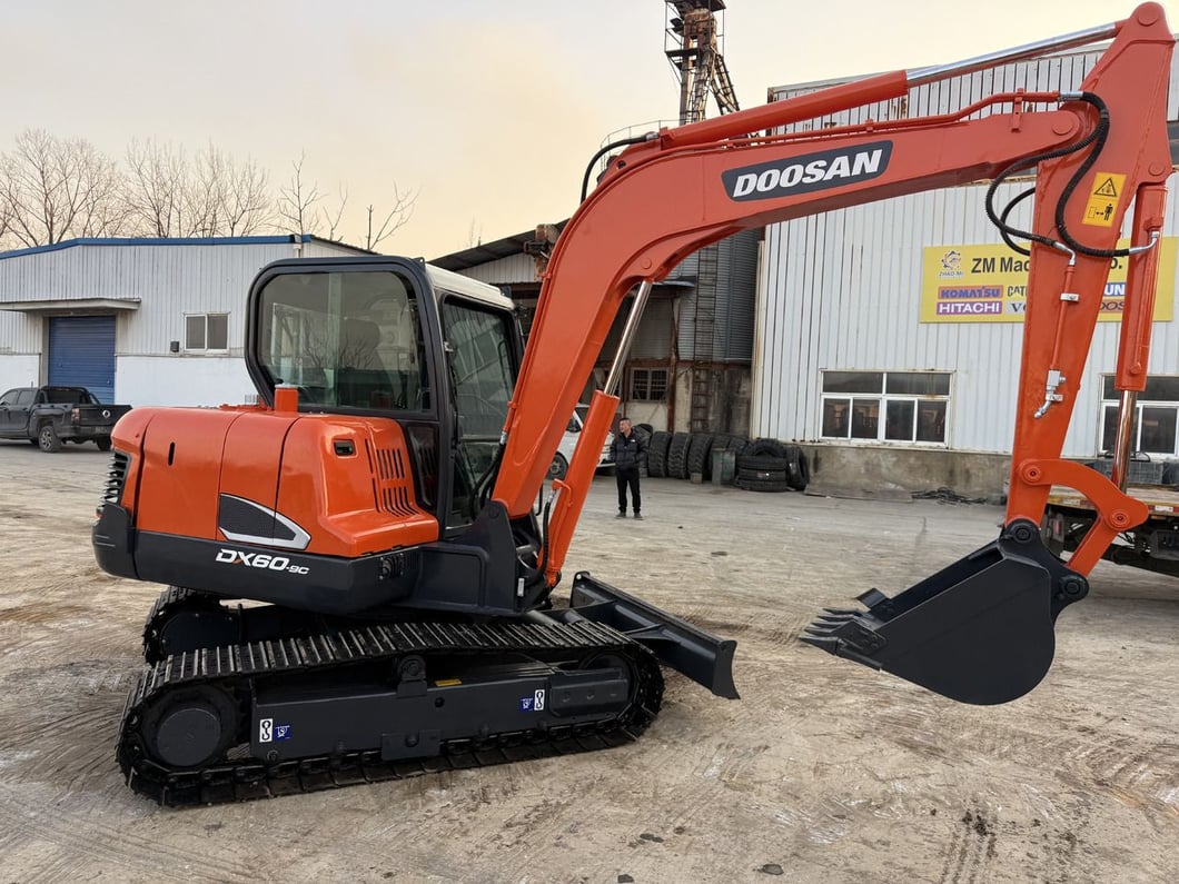 2023 Doosan DH60 Escavatore cingolato