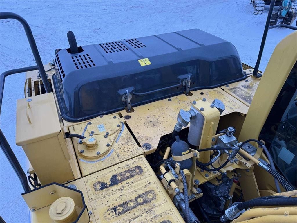 2015 Komatsu HB215LC-2 Crawler Excavator