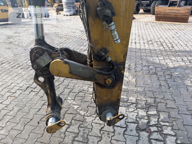 2015 Caterpillar MH3022 Material Handler