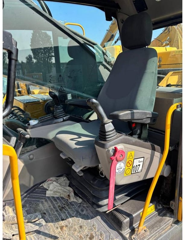 2013 Volvo EC700CL Crawler Excavator